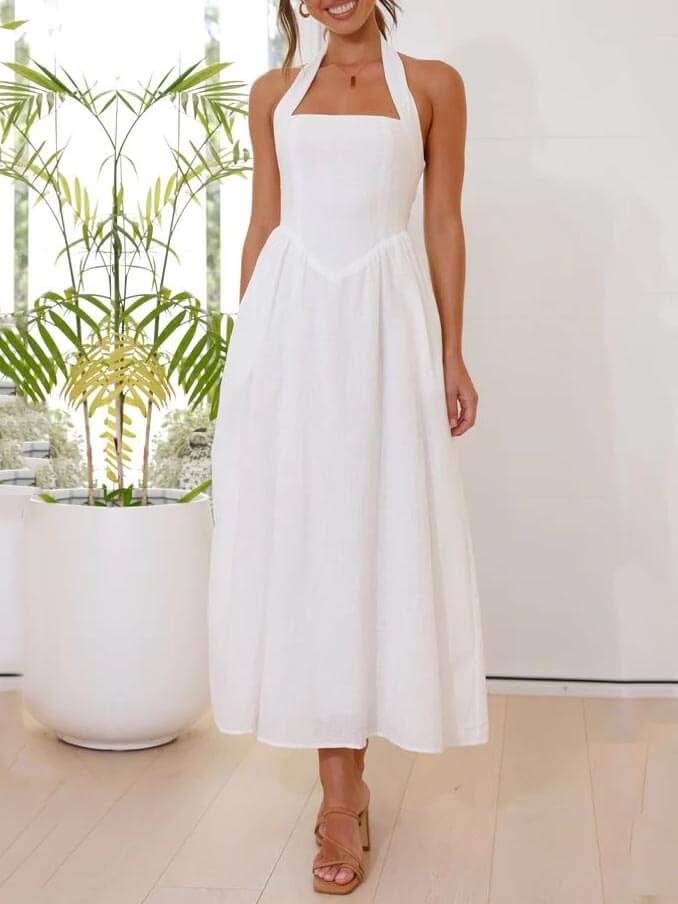 Waist | Petite robe noire à col halter mi-longue