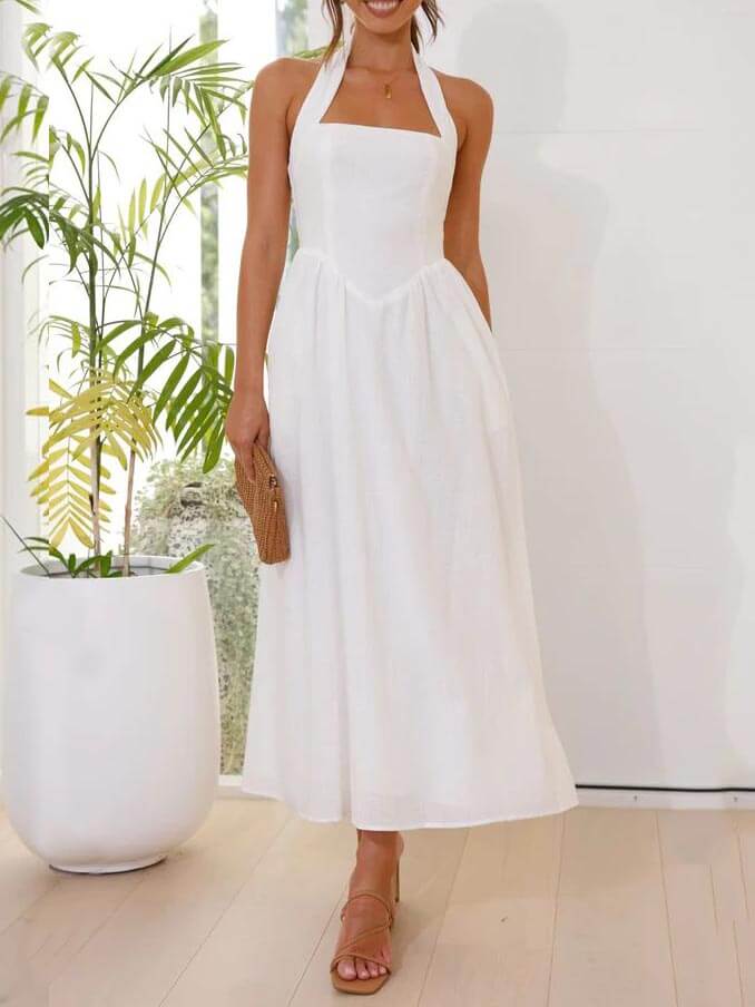 Waist | Petite robe noire à col halter mi-longue