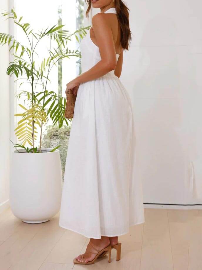Waist | Petite robe noire à col halter mi-longue
