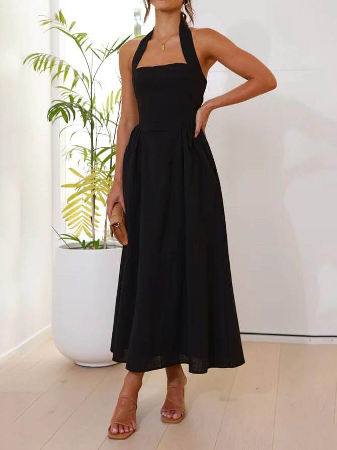 Waist | Petite robe noire à col halter mi-longue
