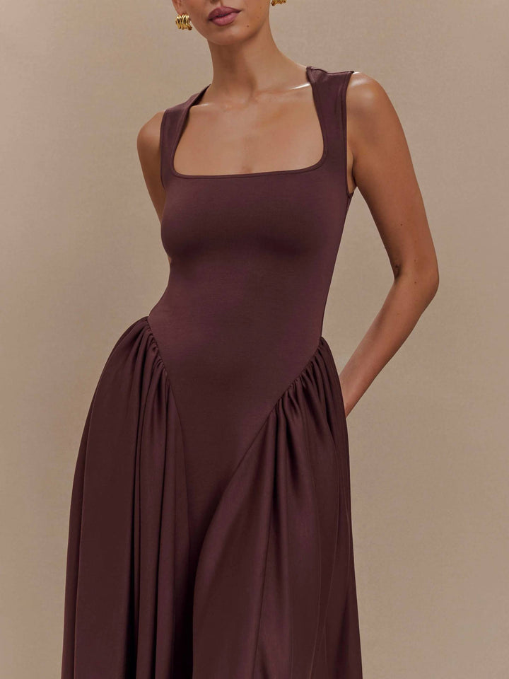 Robe rétro minimaliste à col carré